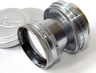  Leitz Summitar, f = 5cm 1:2, Serial No. 607225. 
 Old German aperture scale. 